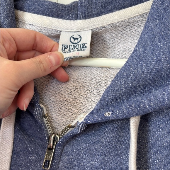 🎉4/30$🎉 PINK Blue Zip Hoodie Size M — 6/10 - Picture 2 of 5